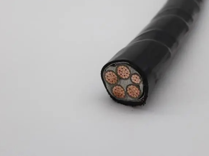 常見(jiàn)的電纜材質(zhì)并探討它們的特點(diǎn)和適用場(chǎng)景.jpg